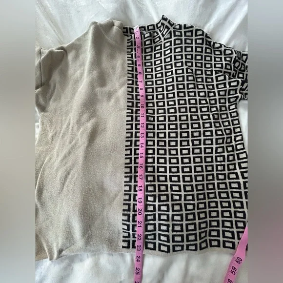 Geometric Block Patterned Sweater - Picture 5 of 6